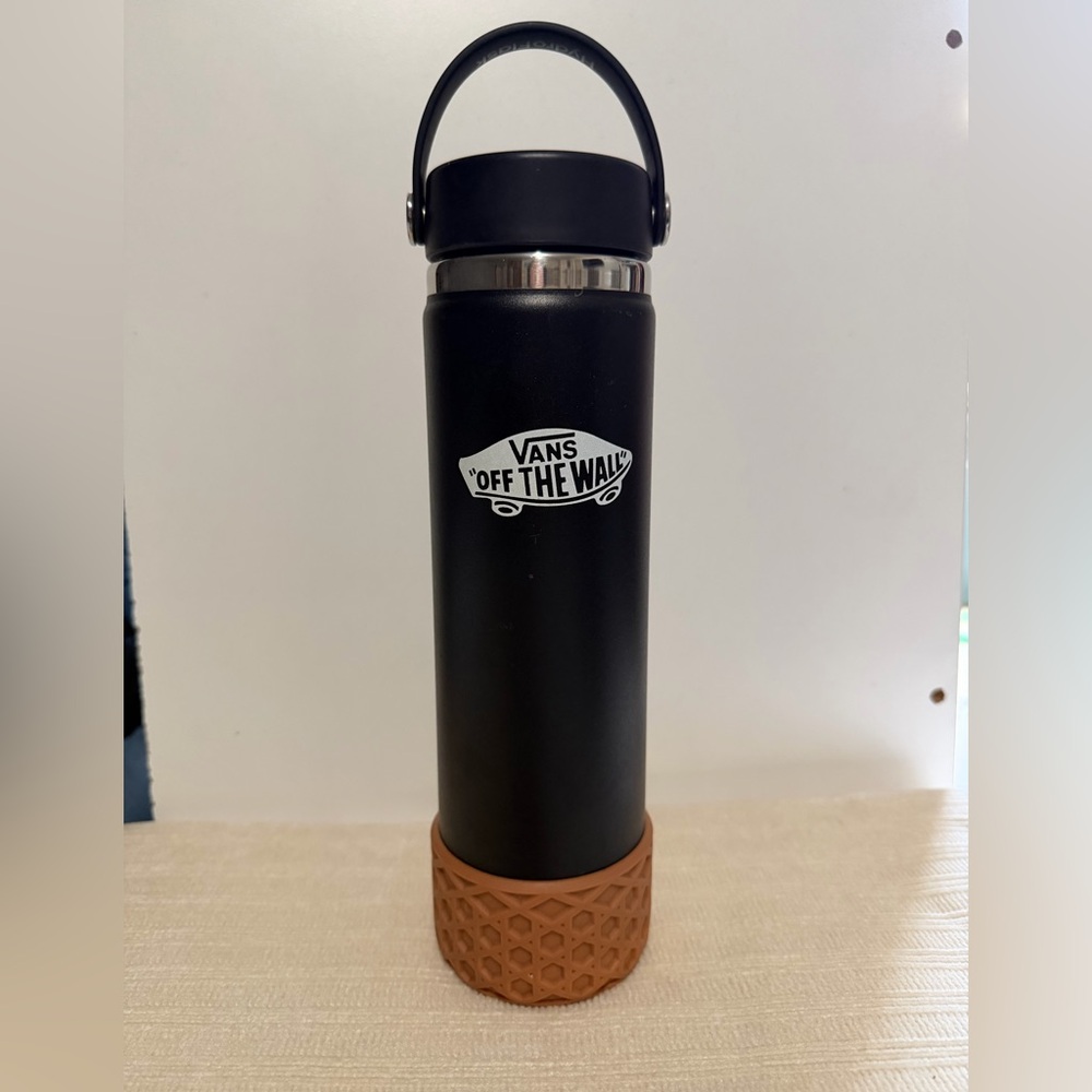 Vans Black and Tan Insulated Bottle